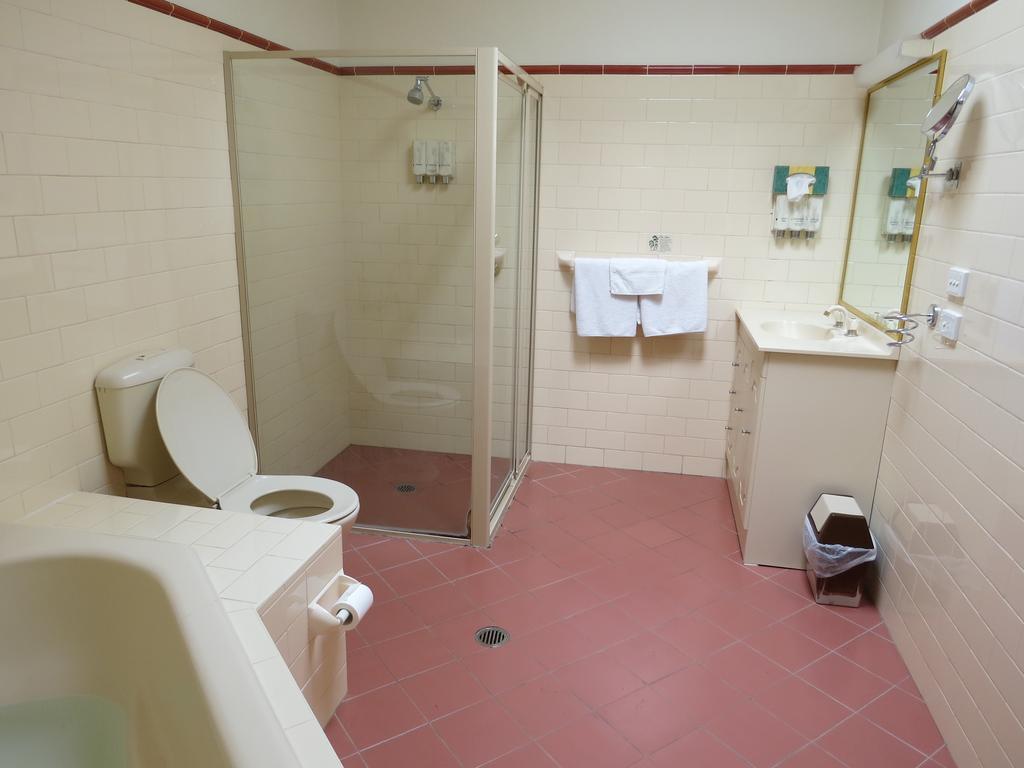 Golfview Lodge Bowral Ruang foto
