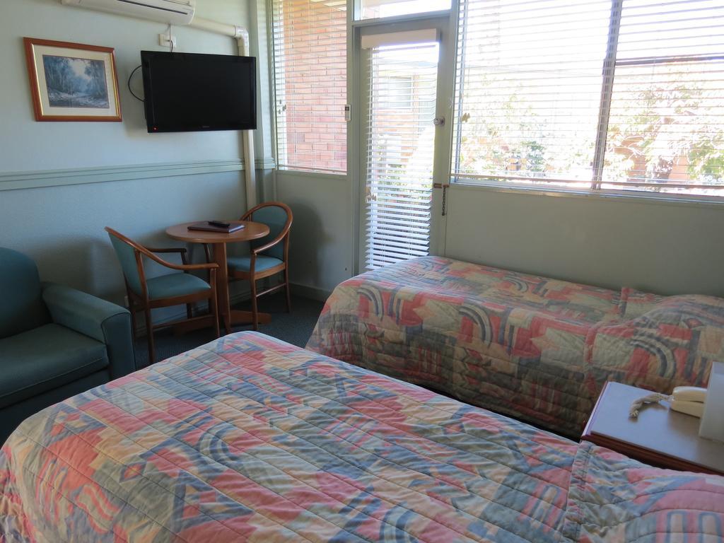 Golfview Lodge Bowral Ruang foto
